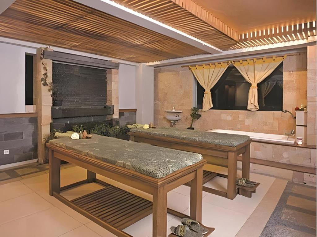 Le Beringin Hotel Салатига Екстериор снимка